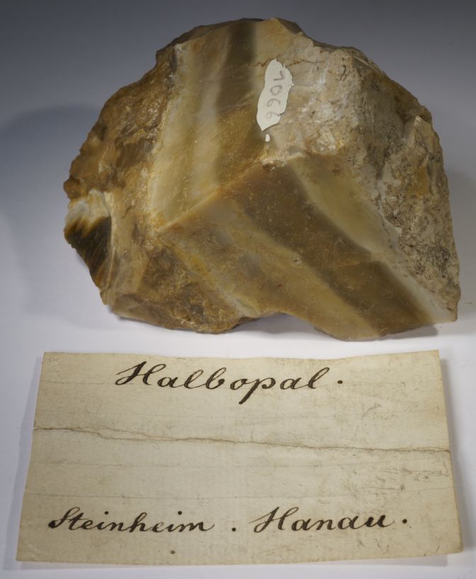 Opal mit altem
                Zettel