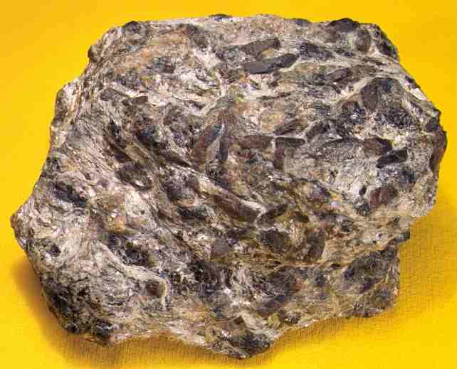 Staurolith-Kristalle im Gneis
