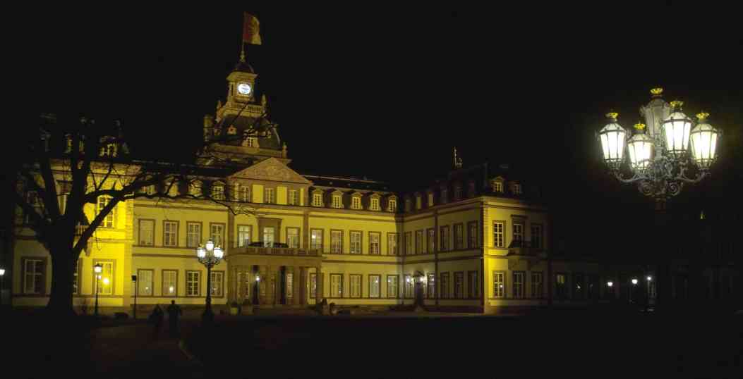 Schloss Philippsruhe in Hanau bei Nacht