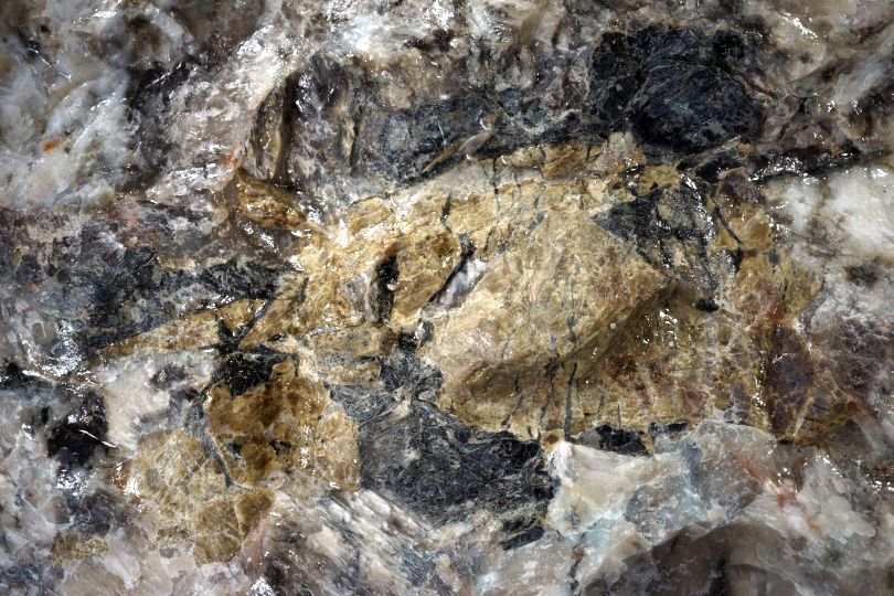 Titanit im
        Pegmatit