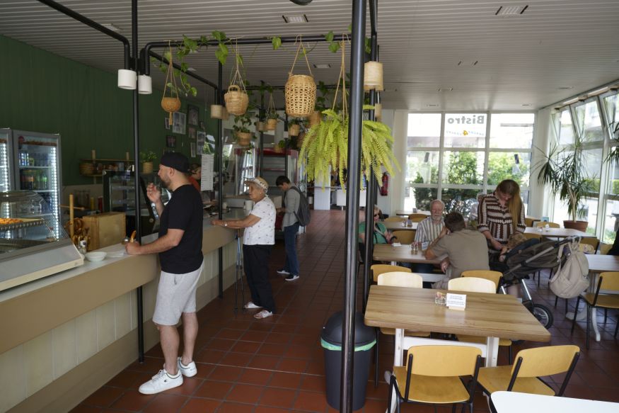 Kurtis
                  Bistro