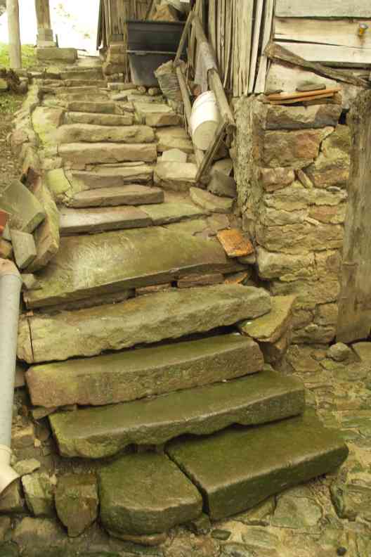 Treppe aus
                Sandstein