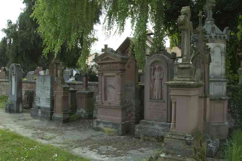 Friedhof
      Reistenhausen